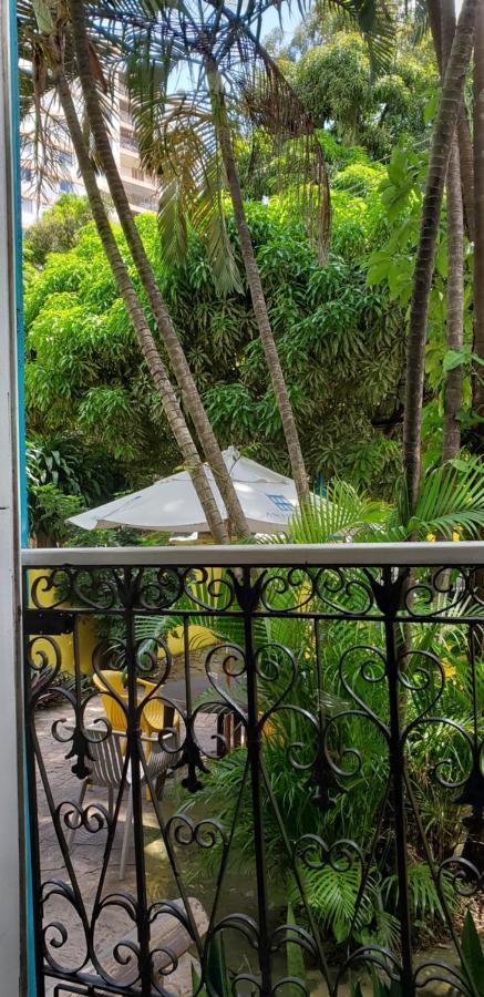 Antonieta Hostel E Bistro ベレン エクステリア 写真